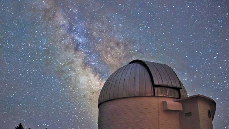 The Pine Mountain Obsservatory with the Milky Way in the background